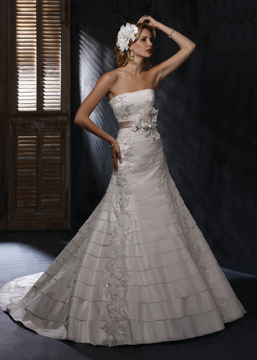 Fitted AlineStrapless Lace Maggie Sottero Designer Wedding Bridal 