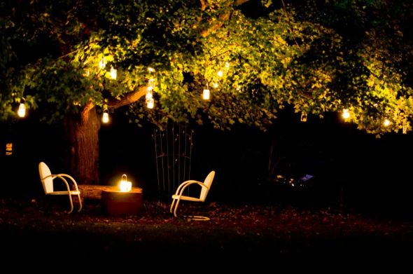 They are perfect for an outdoor wedding to create a romantic ambiance