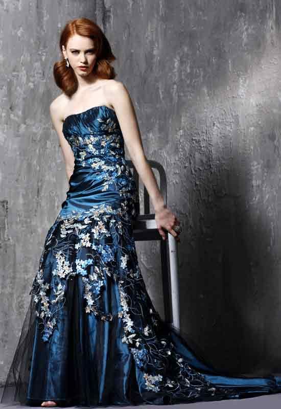 Traditional White Dress vs. Something Less Conventional :  wedding GN152790front