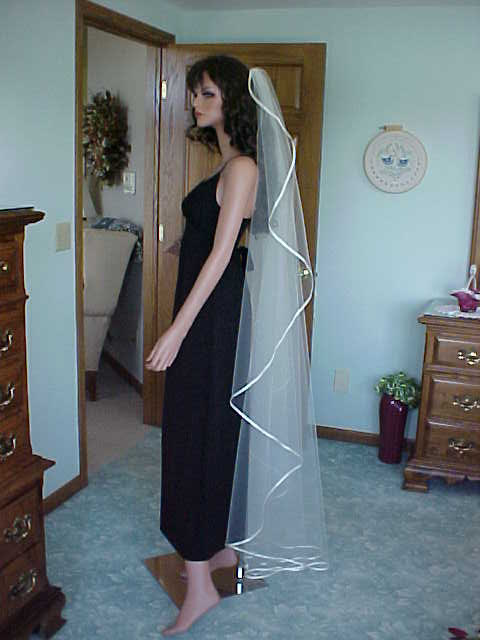 Help me choose a veil length / Style for my destination wedding :) : wedding Kristen Cascading Veil Left Side
