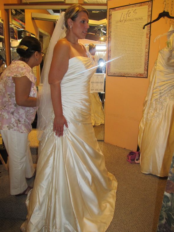 Dress Remorse! Please help me choose San Patrick- Peralta or Alfred Angelo 2123? :  wedding alfred angelo2123 san patrick peralta dress remorse Side