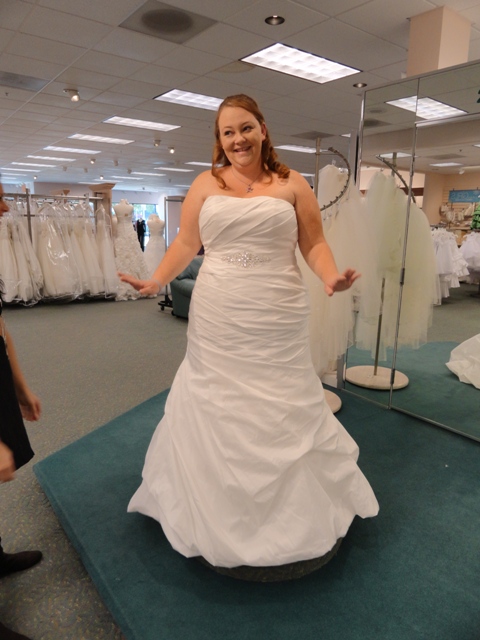 Awesome May 12 2012 Springfield OR FIT n FLARE BRIDES wedding dress 