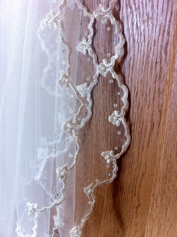 Please show me your VEILS or other HAIR ACCESSORIES! :  wedding veil headband comb pins hair accessories IMG 3781