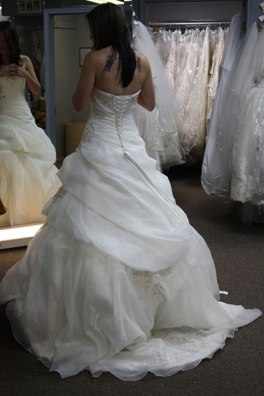 Budget brides with dresses under 1000! :  wedding dress IMG 7664