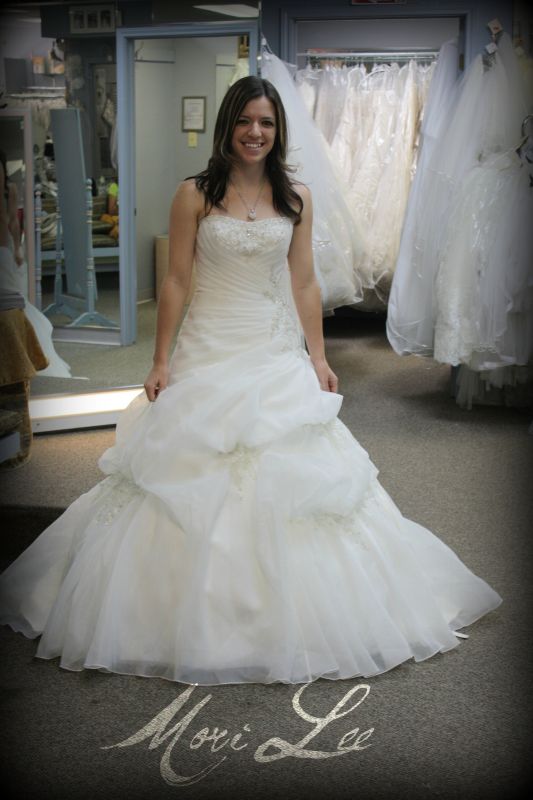 Budget brides with dresses under 1000! :  wedding dress MoriLee