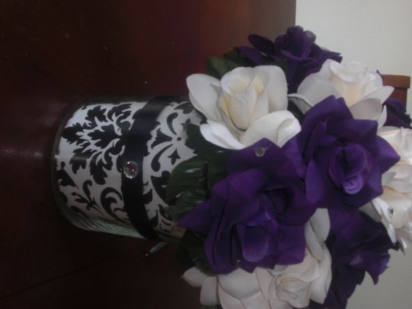 black and purple wedding decor