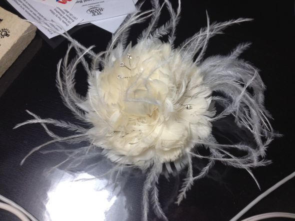  Koesler Ivory Feather Hair Clip Flower in Box wedding Wedding Flower