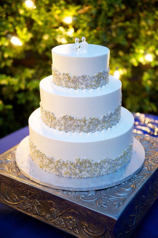 Pictures of your non-fondant cake... :  wedding cake buttercream fondant ARP 0545