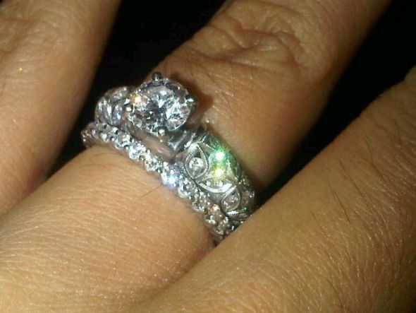 For those who don't have a Set Ering with band :  wedding E Ringandband