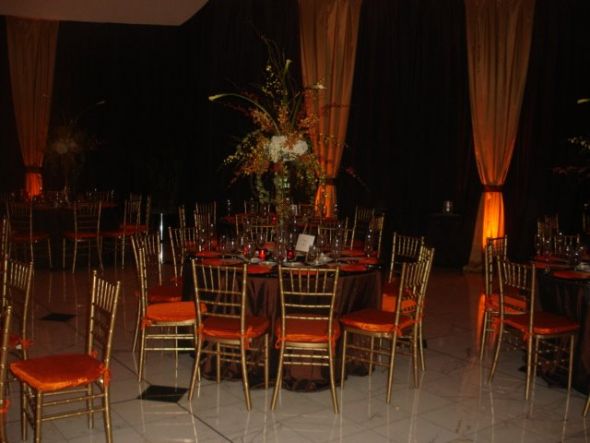 Chiavari Chair Color and linen HELP!!!! (pic heavy sorry!) :  wedding chiavari chair red rose champagne gold ivory latte cushion DSC00139