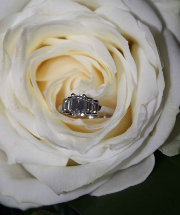 He did it, he did it!! (Pictures of ring) : wedding ring Ring2