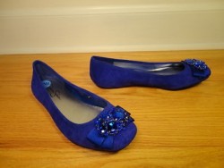 Shoe Hunt Help! Looking for Cobalt Blue shoes with moderate heel :  wedding cobalt blue royal moderate heel help shoe hunt 176344141628951085 A7hPHjGi C