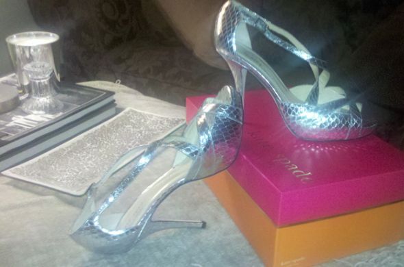 Show me your high-end wedding shoes : wedding shoes manolo blahnik louboutins kate spade Shoesies