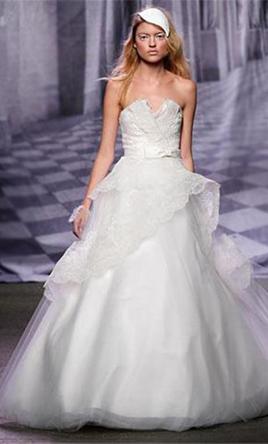 Wedding Dress Dilemma!   Paloma Blanca #3609 or Priscilla of Boston Maeve? :  wedding dress advice sweetheart maeve priscilla of boston paloma blanca pick up Monique Lhuillier Ball Gown Confection Ivory 2011 152130