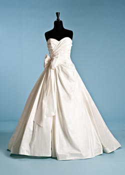 Wedding Dress Dilemma!   Paloma Blanca #3609 or Priscilla of Boston Maeve? :  wedding dress advice sweetheart maeve priscilla of boston paloma blanca pick up Priscilla Of Boston Maeve Wedding Dresses 12410 View2