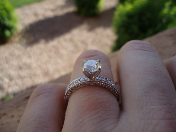 Show me your Pave set e-ring :  wedding DSC02218 2