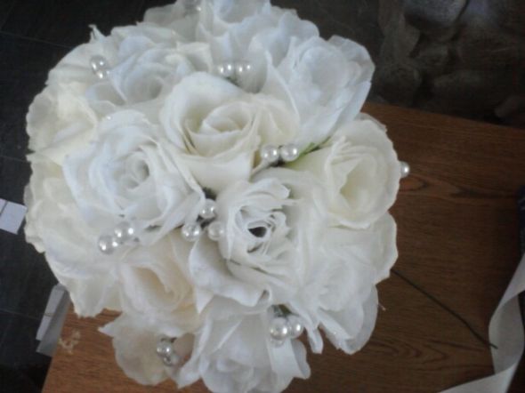 Ladies I need your opinions on my bouquet!
