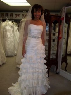Jasmine Bridal real bride search :  wedding dress advice jasmine bridal mermaid Herrs 073