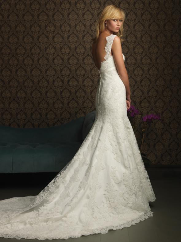 Anyone want to sell their wedding dress?