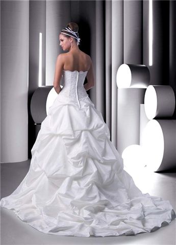 did anyone DIY their wedding dress? :  wedding Skirt1