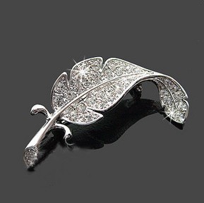 Will Your Mother and Groom's Mother wear a Corsage? : wedding mother of bride corsage Mens Leaf Pin