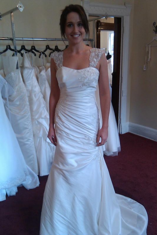 i think i found my dress!!! thoughts? (pics) :  wedding dress private label by g private label ma 30 strapless 100MEDIA95IMAG0154
