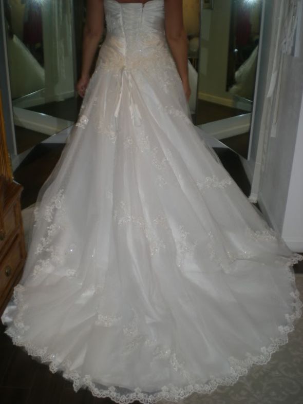 What would you do? (kinda long and pic heavy) :  wedding dress choose wedding help gown Primavera Back