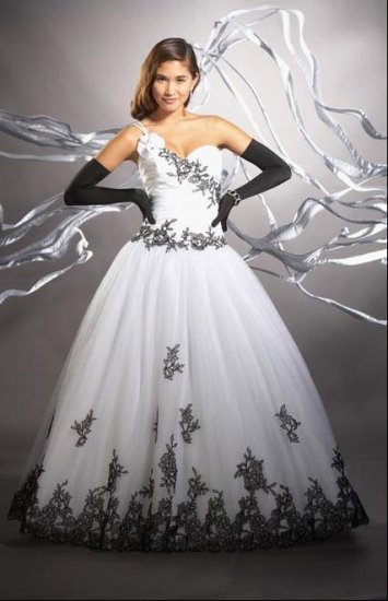 In Shock and AWE.. Black and White Wedding Dress- Should I enhance my dress? :  wedding dress black white ivory help lace tulle Jazzedupdress2