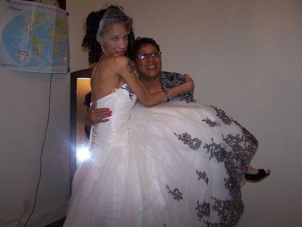 Recap ---11/18/2011 What's a wedding with NO drama... :  wedding recap Momlowedding