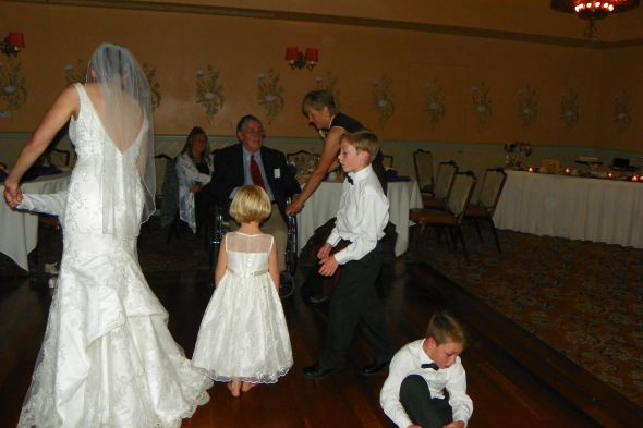 rec for inexpensive flower girl dresses (pics) :  wedding cheap inexpensive budget dress dresses flower girl lace Bon 0521
