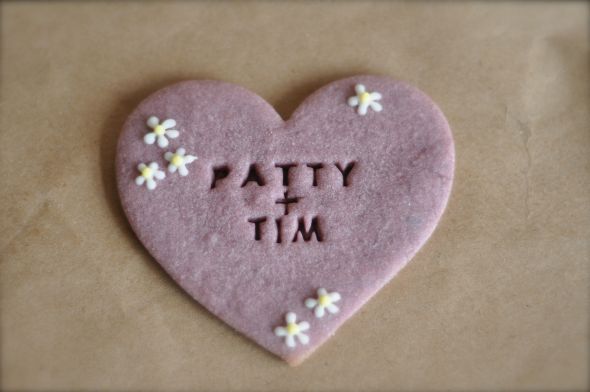 Help with at-home e-pics concept! :  wedding engagement photos ideas e pics cookies baking MessageCookie