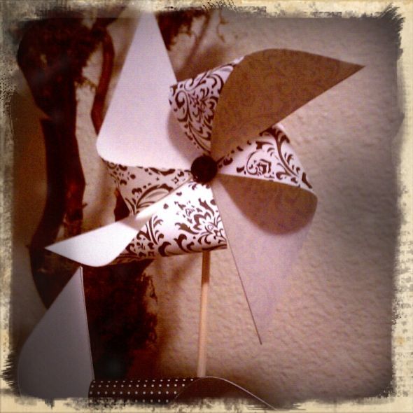 my paper pin wheels :  wedding paper pin wheels Shot 1317959078489