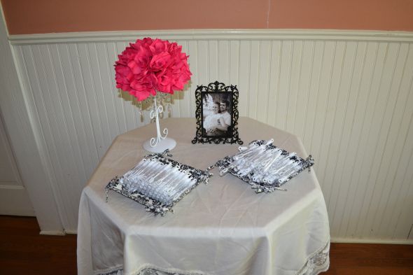 6 centerpieces with these flowers Pink 