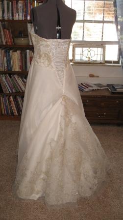 Share your vendors - Colorado edition! :  wedding Santopietro Low Bustle
