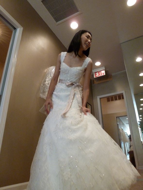 Monique Lhuillier Brides - Dresses! :  wedding monique lhuillier dress P1000399