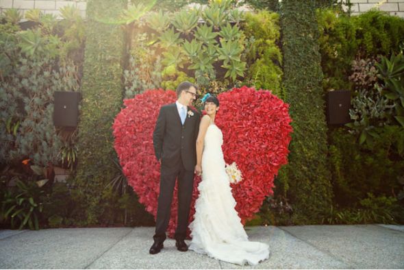 DIY Giant Heart Backdrop wedding diy heart backdrop Heart Backdrop