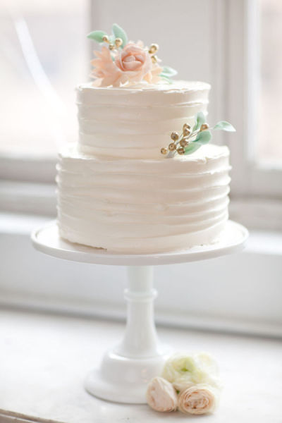 Dreamy Wedding. Excited to have found direction. Inspiration inside. :) :  wedding 2011 04 12 Aislecandy Editorial 0093x600