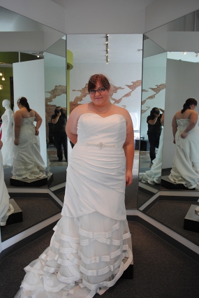 Plus Size Pics Before and After the Gown (body types) :  wedding dress body shape full figured 1 plus sized 1 J6