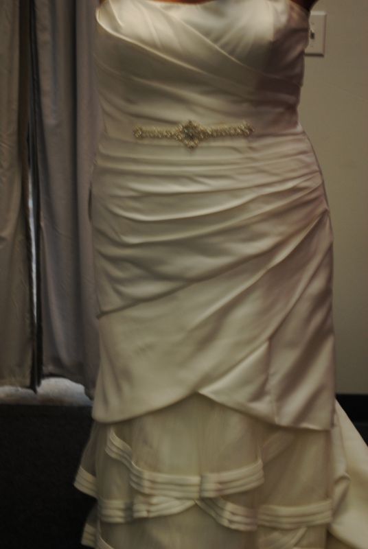 Plus size in something OTHER than an A-line... :  wedding plus size dress style not a line Vavavoom