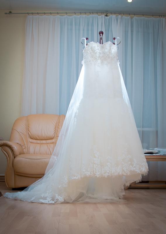 The wedding dress