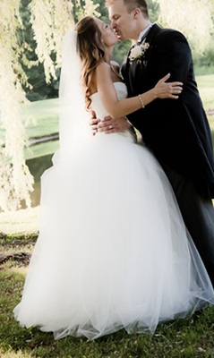 Vera Wang White (soft white) VW351007 size 2 : wedding vera wang wedding dress size 2 princess white dress BlogCollage AS