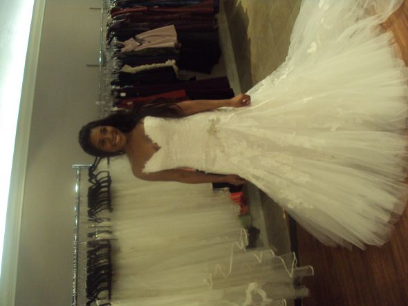My dress journey!!! :  wedding enzoani erin my dress journey DSC01539