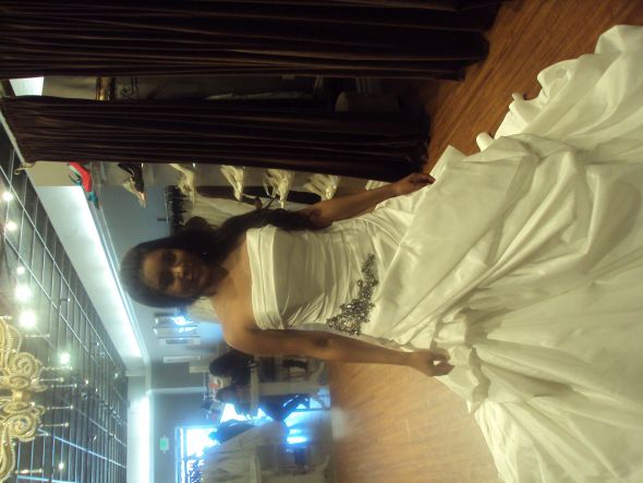 My dress journey!!! :  wedding enzoani erin my dress journey DSC01543