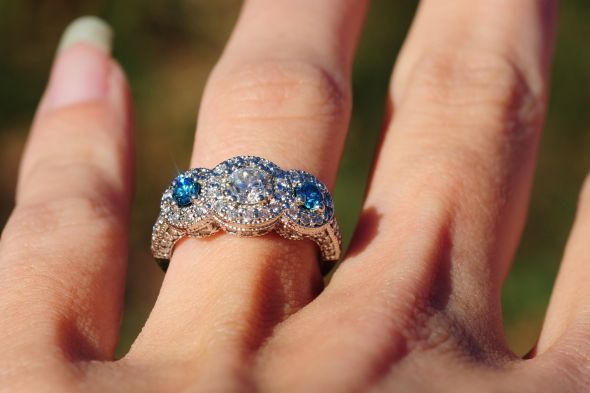 Semi-eternity three stone e-rings + bands :  wedding ring rings e ring engagement three stone 1 three stone semi eternity 1 eternity DSC 7802
