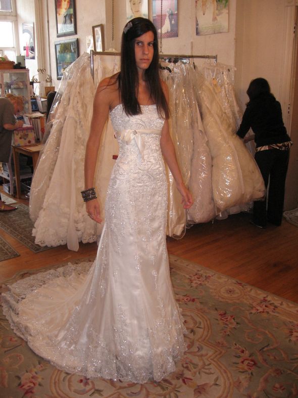 Slender, small-framed, help with style of dresses :  wedding skinny petite gown short IMG 4632