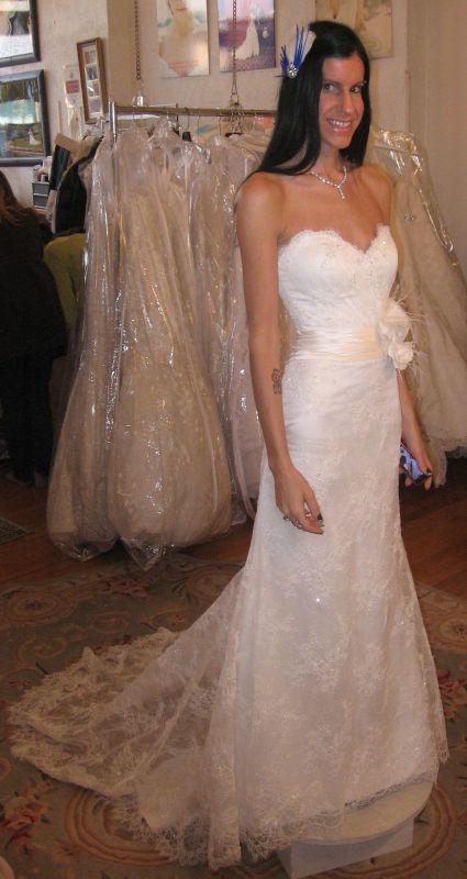 Slender, small-framed, help with style of dresses :  wedding skinny petite gown short IMG 4822