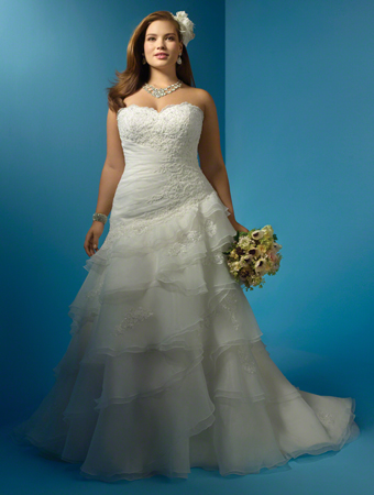 Plus size? Show us your dress! :  wedding plus size 1 dress fashion real brides curves IMG 0803
