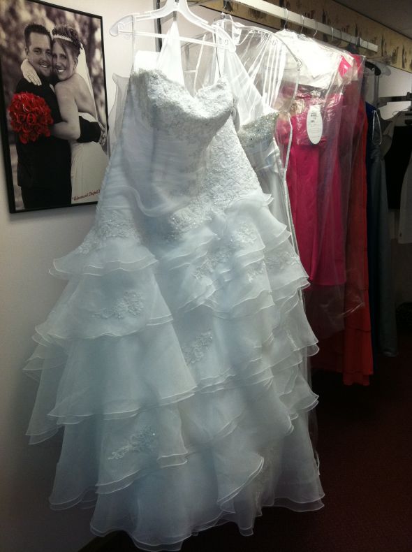 Plus size? Show us your dress! :  wedding plus size 1 dress fashion real brides curves IMG 1145