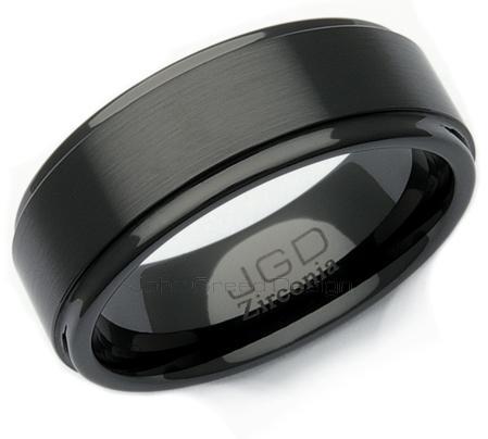 Black titanium wedding bands for men become a major trend of the new