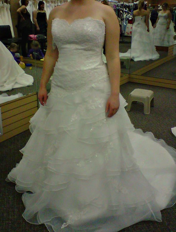 Dress Remorse! Please help me choose San Patrick- Peralta or Alfred Angelo 2123? : wedding alfred angelo2123 san patrick peralta dress remorse Alfred2123front2